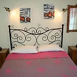 Sarimpalas Κοίνυρα