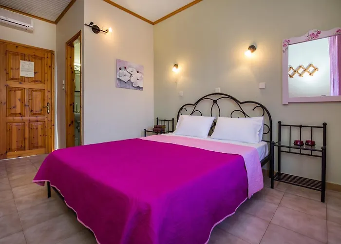 Pensionat Sarimpalas 4*