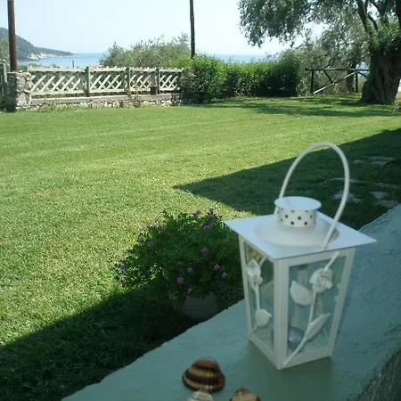 Sarimpalas Guest house *